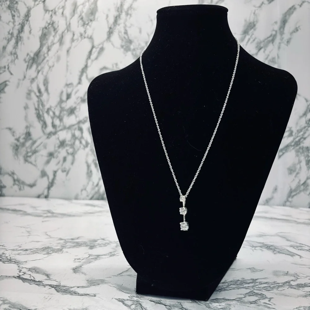Elegant Silver Necklace with Crystal Accents
